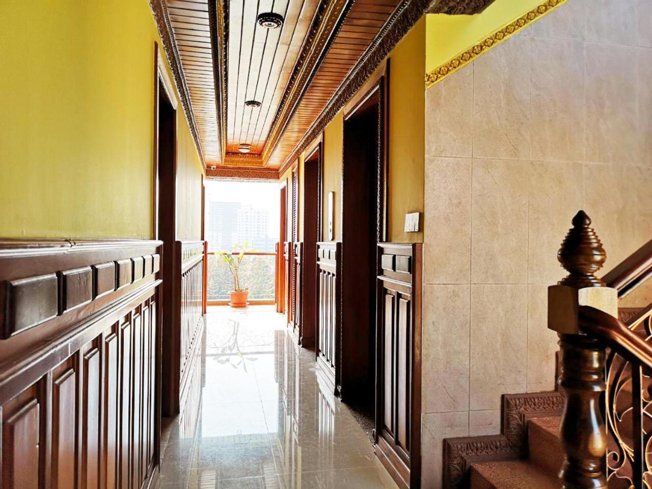 Okay Palace Hotel Phnom Penh Exterior foto