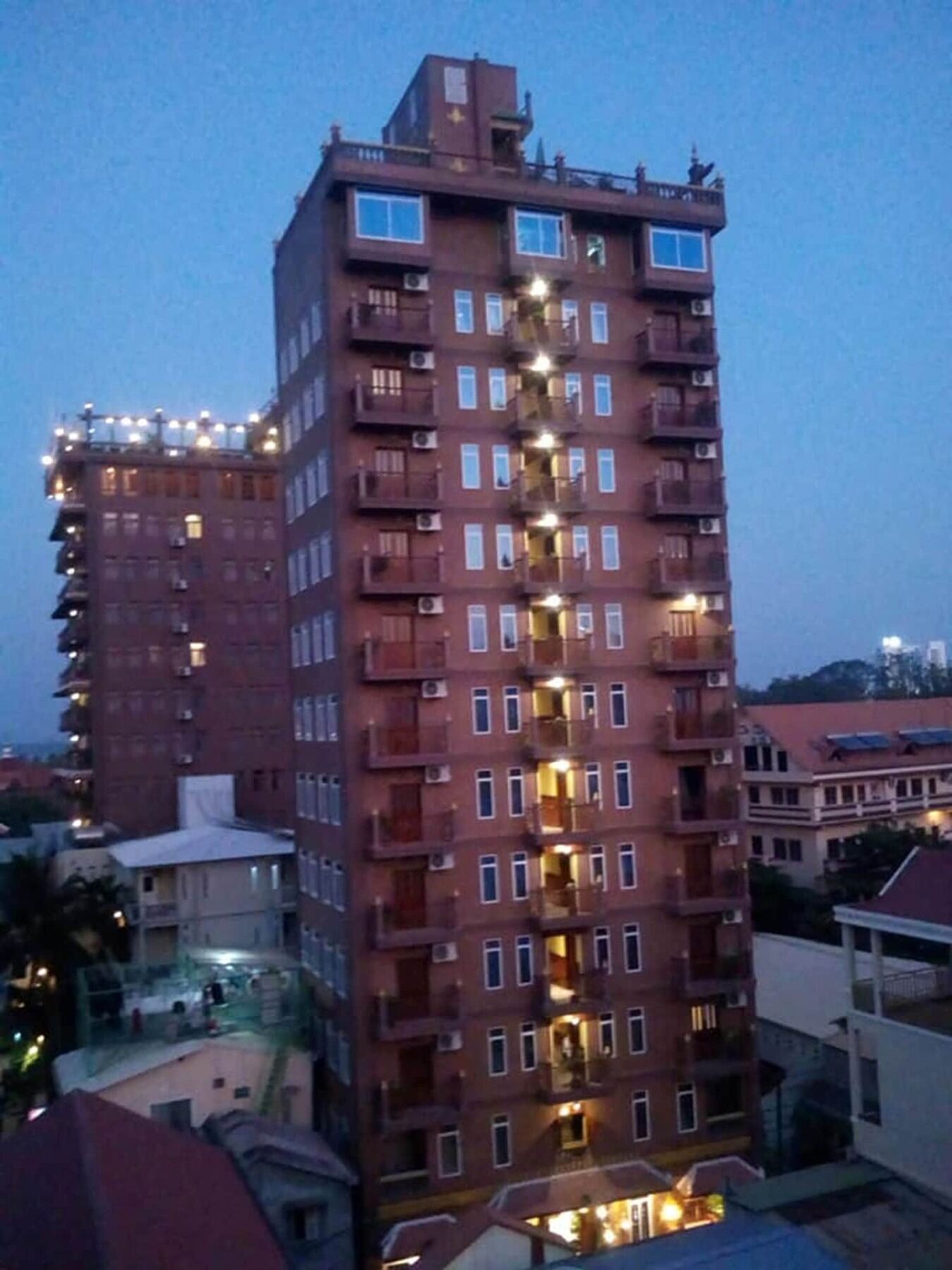 Okay Palace Hotel Phnom Penh Exterior foto